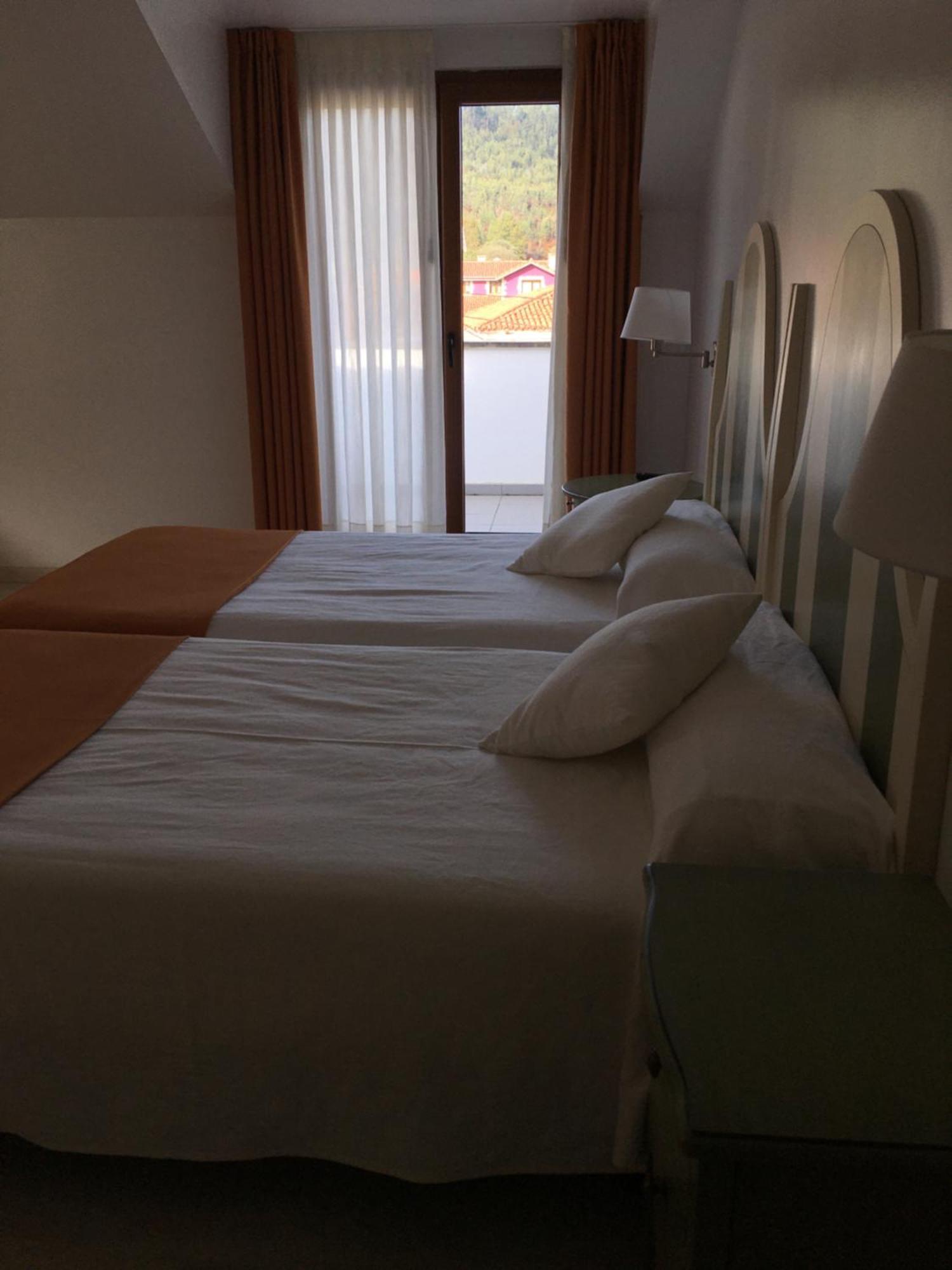 Hotel Valle De Cabezon Cabezón de la Sal Стая снимка