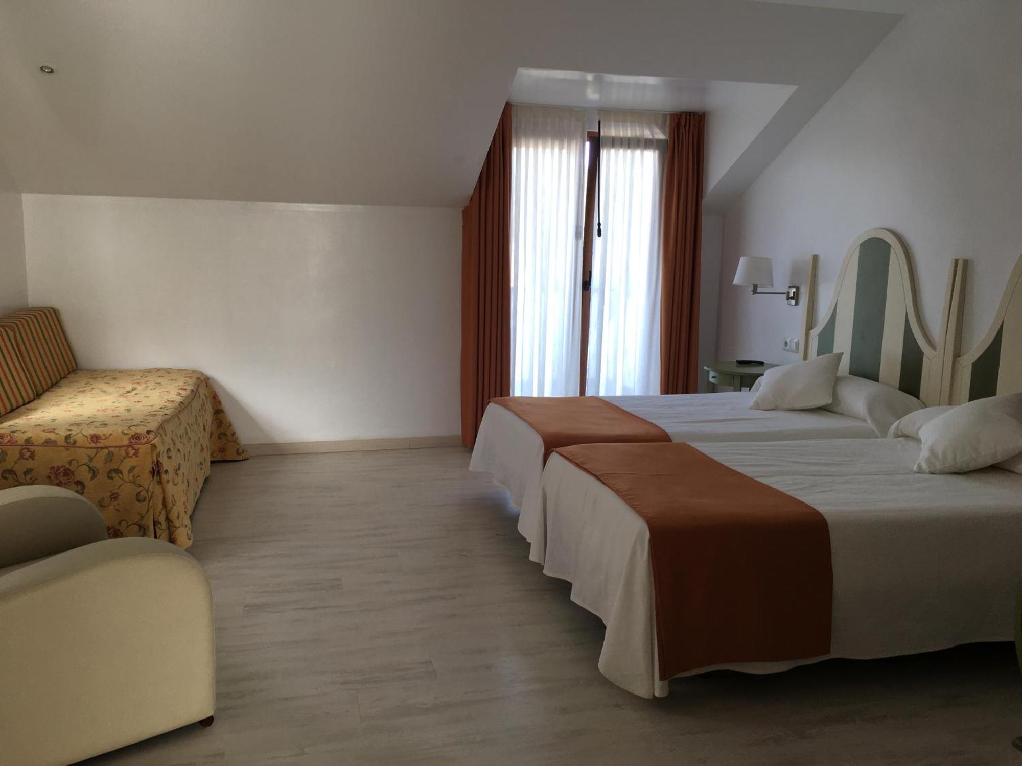 Hotel Valle De Cabezon Cabezón de la Sal Стая снимка